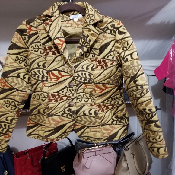 Woman's petite small jacket - Picture 1 of 4